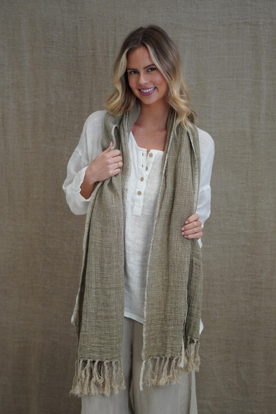 Petra Linen Fringed Scarf