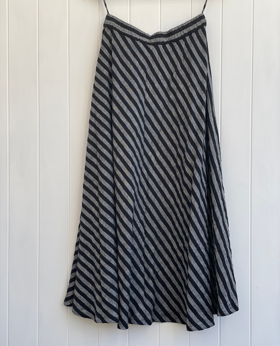 Fine Linen Skirt - in Thin Black Stripe
