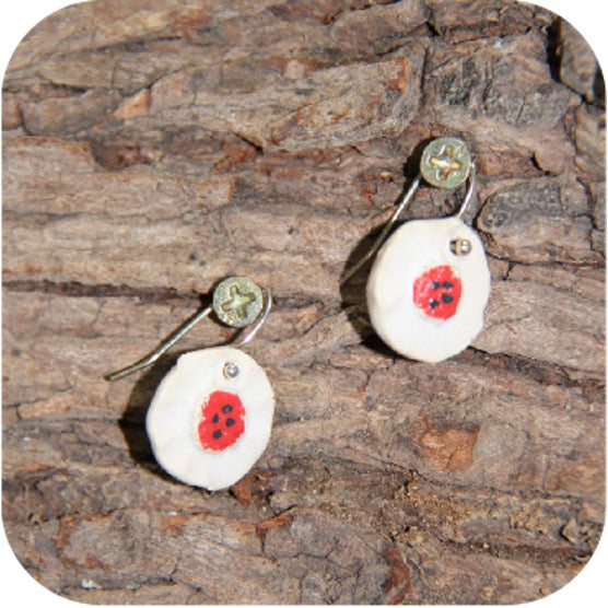 Timeless clay artistry with a modern gold or silver touch